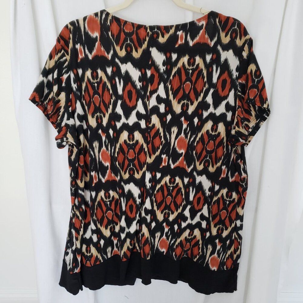 Woman Fave Multicolor Geometric Pattern Scoop Neck Short Sleeve Blouse Size 3X - Picture 11 of 12